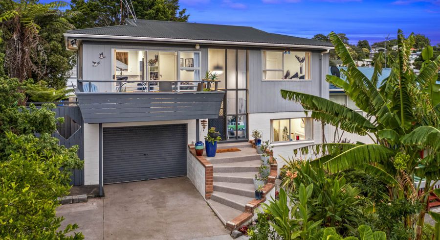  at 2/10 Abbeygate Street, Birkdale, North Shore City, Auckland