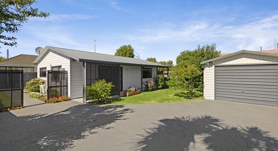  at 2/70 Milton Street, Somerfield, Christchurch