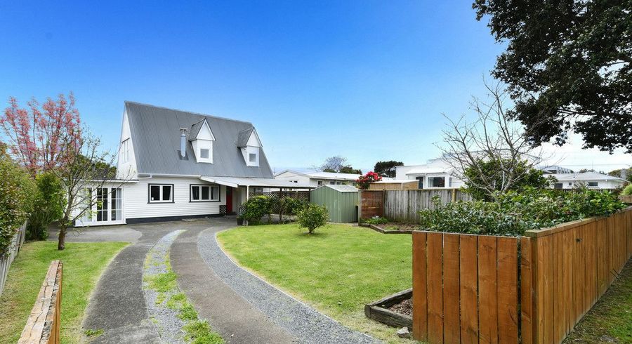  at 1 River Road, Te Atatu Peninsula, Auckland