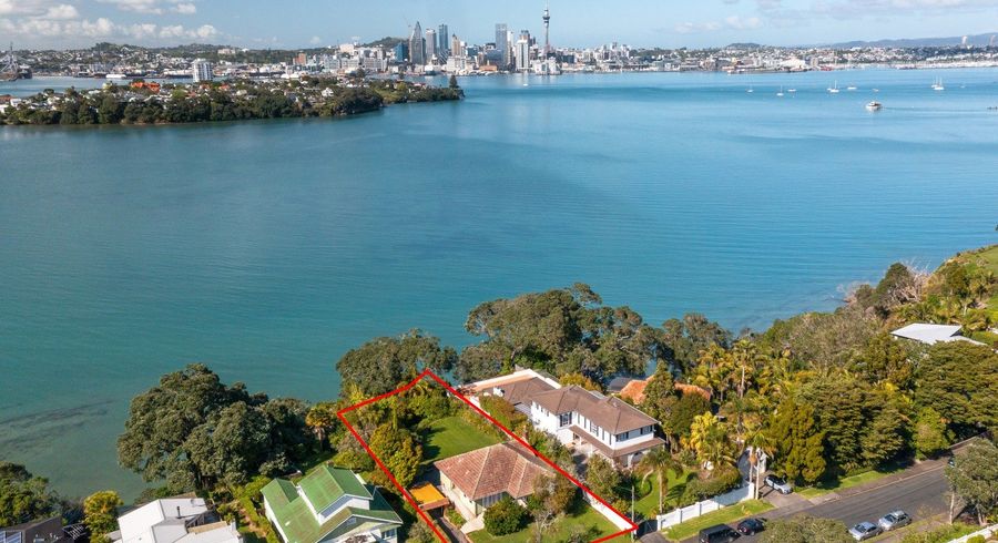  at 51 Norwood Road, Bayswater, Auckland