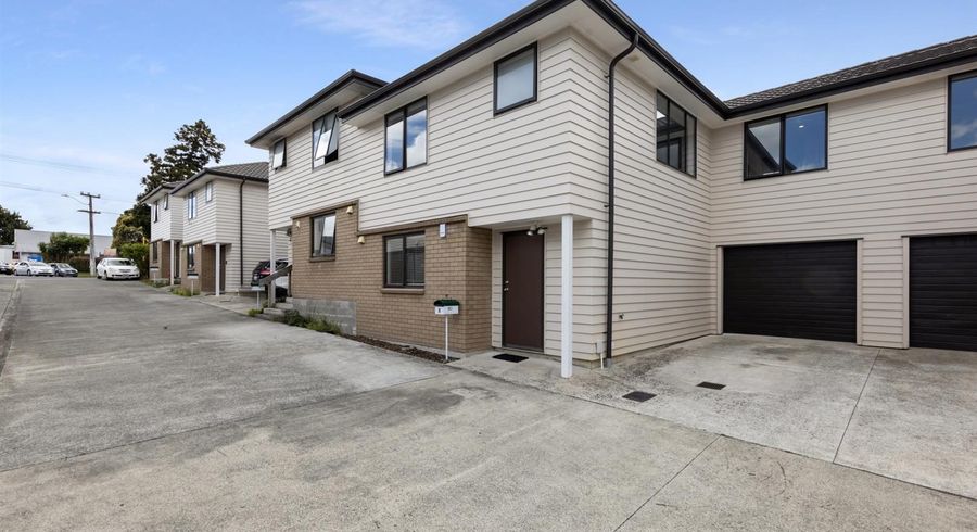  at 8 Akeake Lane, Manurewa, Auckland