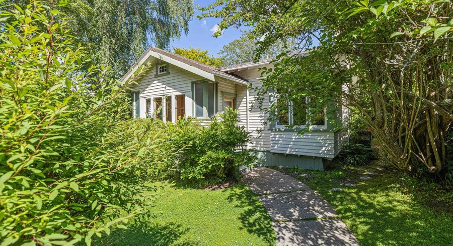  at 24 Myrtle Street, Hamilton East, Hamilton