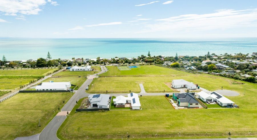  at Te Awanga Terraces, Te Awanga, Hastings, Hawke's Bay