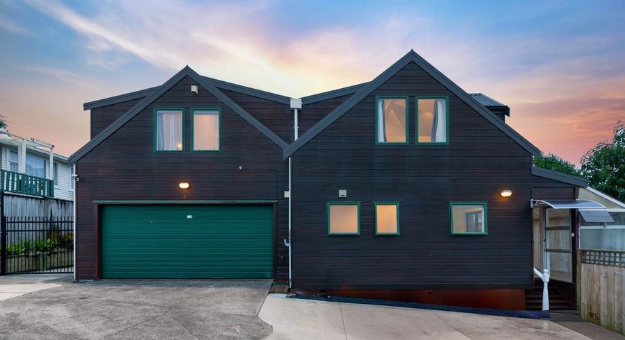  at 8 Marshall Laing Avenue, Mount Roskill, Auckland City, Auckland