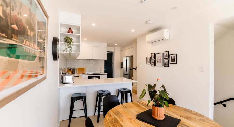  at Room 2/5/872 Mount Eden Rd, Three Kings, Auckland City, Auckland