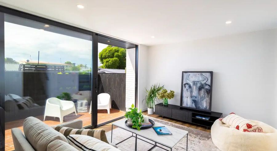  at 2/141 Oram Avenue, New Brighton, Christchurch