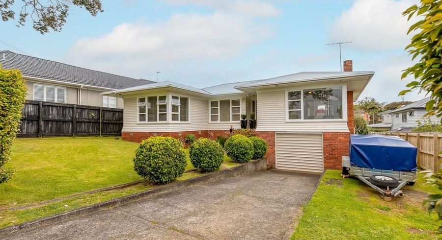  at 18 Lisburn, Glendowie, Auckland City, Auckland
