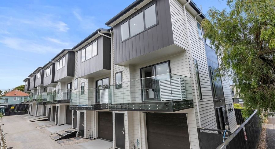  at 37 A Erima Avenue, Point England, Auckland City, Auckland