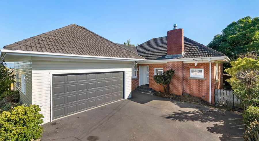  at 15 Wellesley Road, Mangere Bridge, Auckland