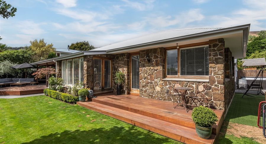  at 10 Duncan Street, Sumner, Christchurch