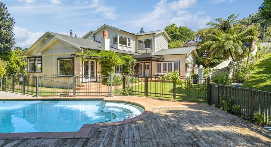  at 25 Tirohanga Road, Tirohanga, Lower Hutt