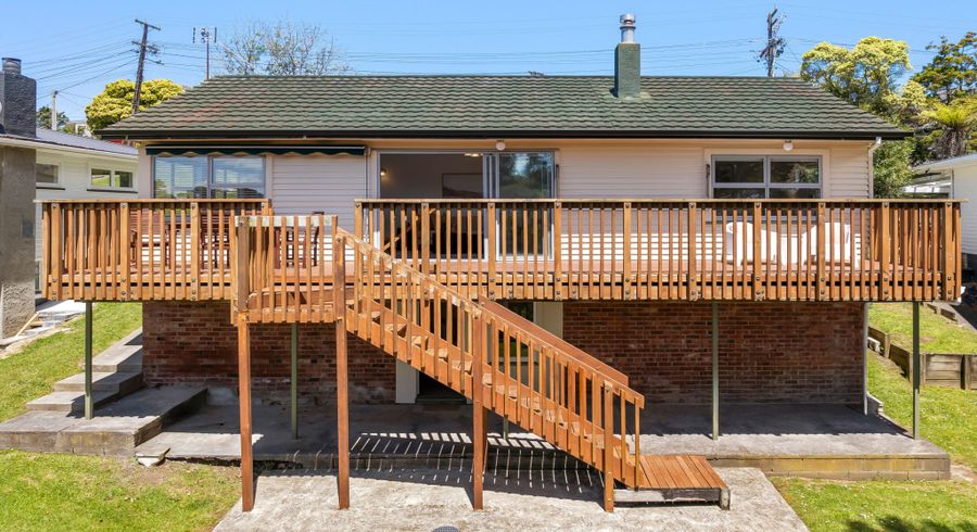  at 10 Weldene Avenue, Glenfield, North Shore City, Auckland