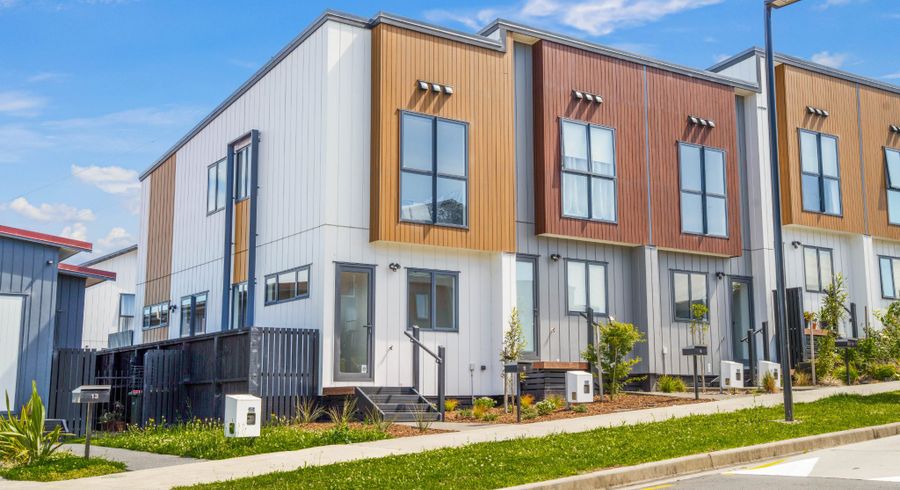  at 11 Tahere Road, Totara Park, Manukau City, Auckland