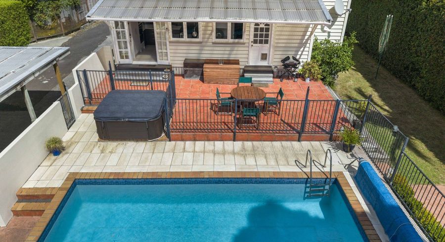  at 4/9 Lillington Road, Remuera, Auckland City, Auckland