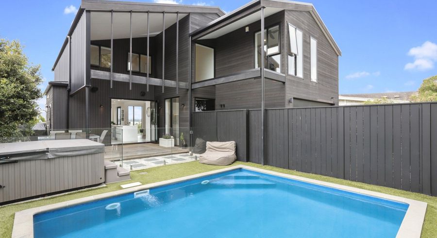  at 25 Waimana Avenue, Northcote Point, Auckland