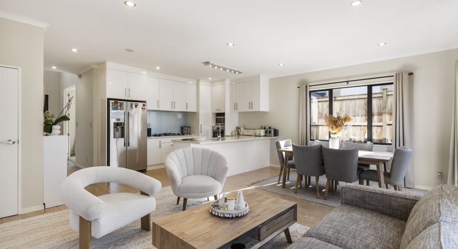  at 43 Bordeaux Parade, Te Atatu South, Auckland