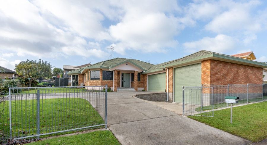  at 265 Grandview Road, Western Heights, Hamilton