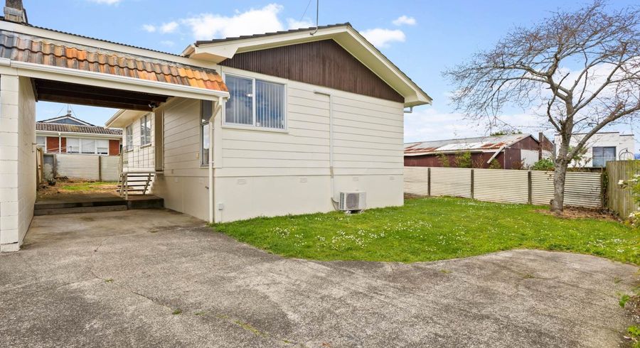  at 2/48 Archmillen Avenue, Pakuranga, Manukau City, Auckland