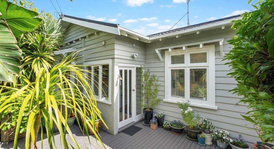  at 48 Meadowbank Road, Meadowbank, Auckland
