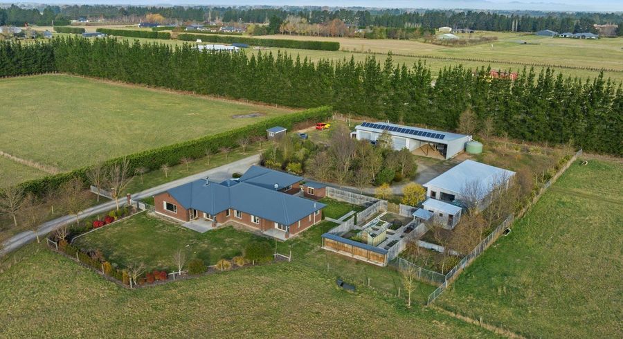  at 579 Oxford Road, Fernside, Rangiora