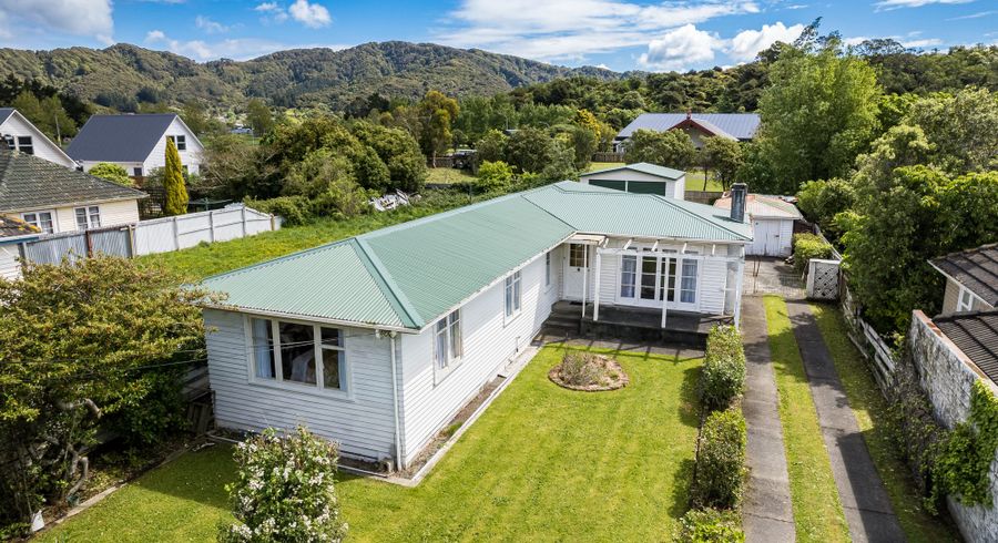  at 21 Wellington Road, Wainuiomata, Lower Hutt