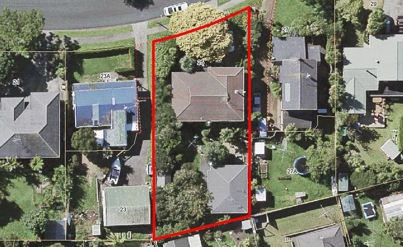  at 25 La Perouse Street, Botany Downs, Manukau City, Auckland