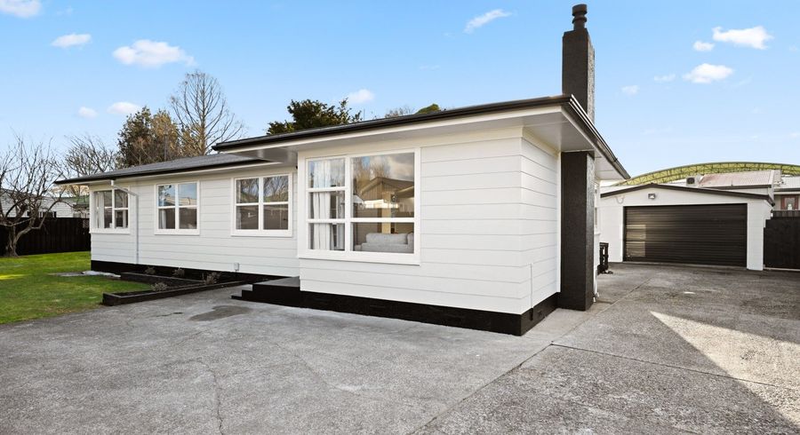  at 10 Rosalind Street, Deanwell, Hamilton