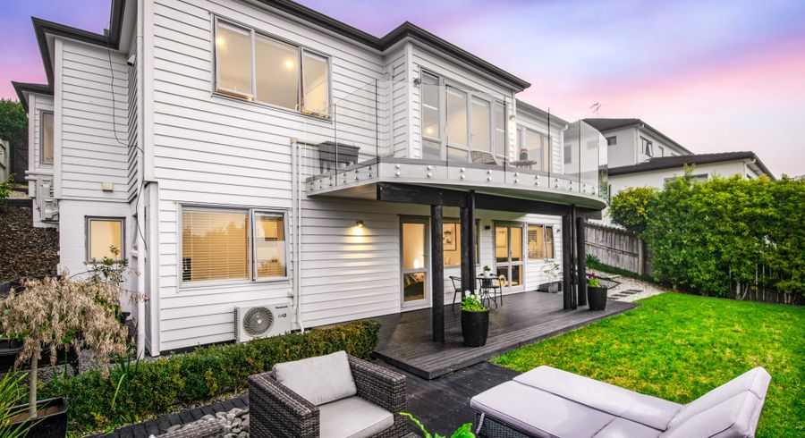  at 8 Oak View Terrace, Schnapper Rock, Auckland