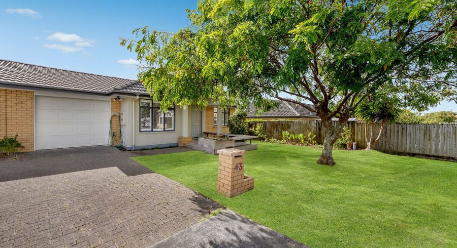  at 43 Fernbrook Close, Huntington Park, Auckland