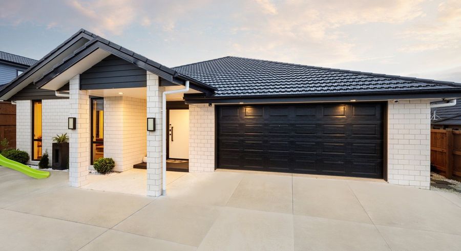  at 15 Miharo Crescent, Flagstaff, Hamilton