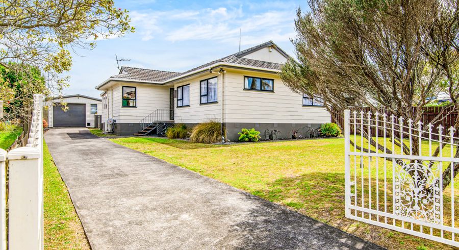  at 27 Cabello Place, Unsworth Heights, Auckland