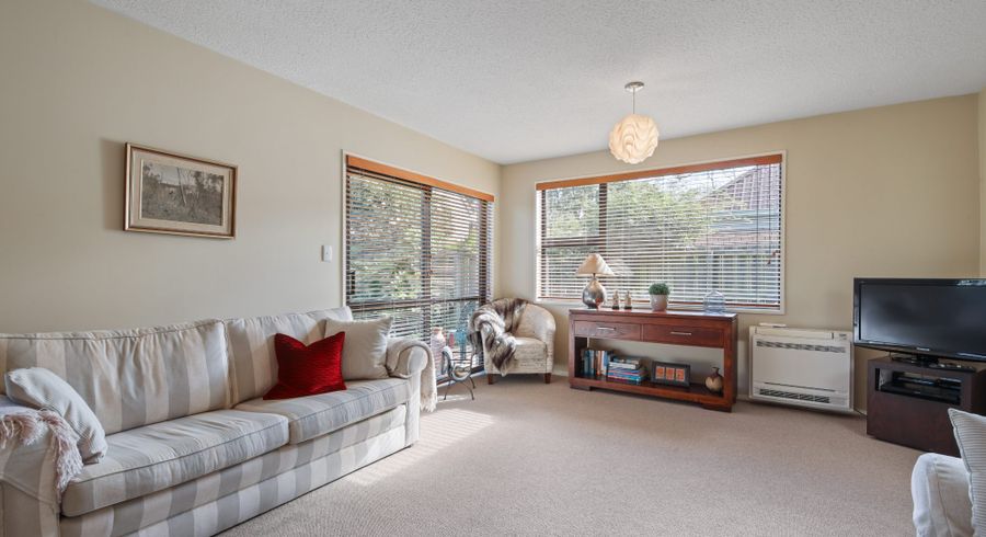  at 2/4 Gatonby Place, Avonhead, Christchurch City, Canterbury