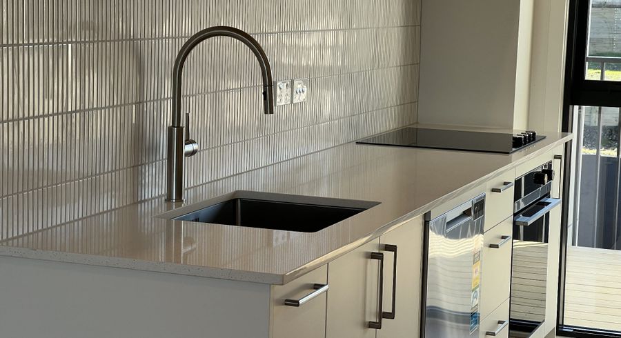  at 3 Bed/30 Kanapa Road, Northcross, North Shore City, Auckland