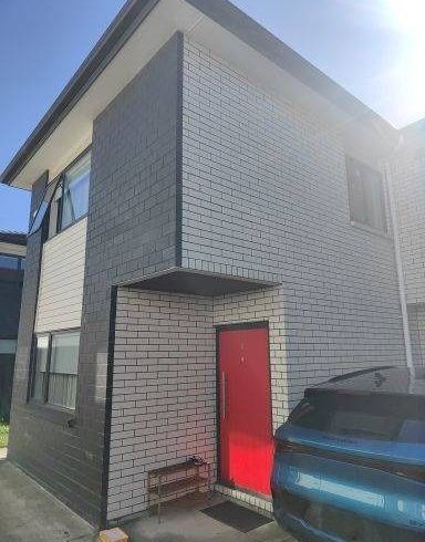  at 7B Holland Avenue, Point England, Auckland
