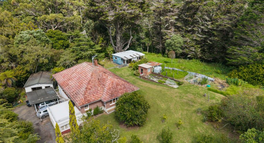  at 14 Vineyard Road, Henderson Valley, Waitakere City, Auckland
