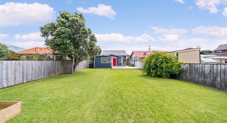  at 25 Tuatoru Street, Eastbourne, Lower Hutt
