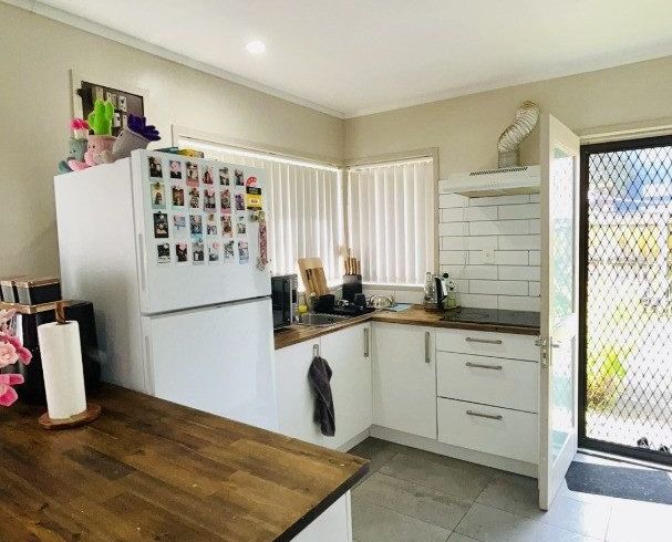  at 1/2098 Great North Road, New Lynn, Waitakere City, Auckland