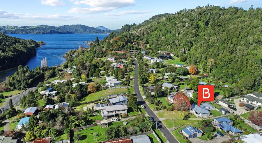  at 42 Oxford Road, Lake Rotoma