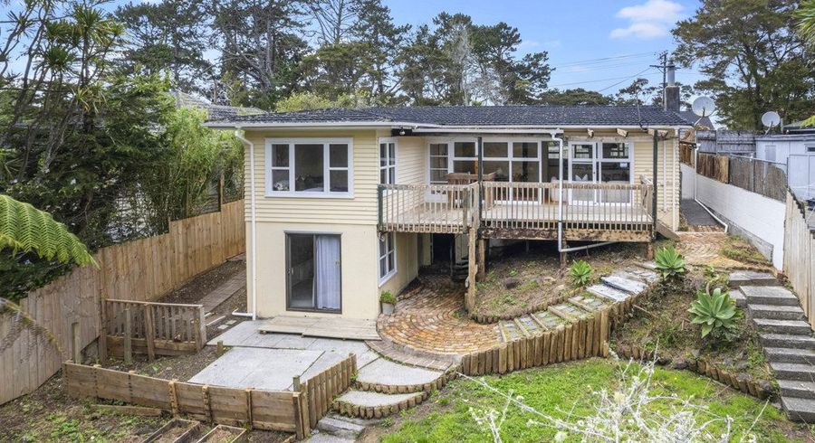  at 17 Golf Road, New Lynn, Waitakere City, Auckland