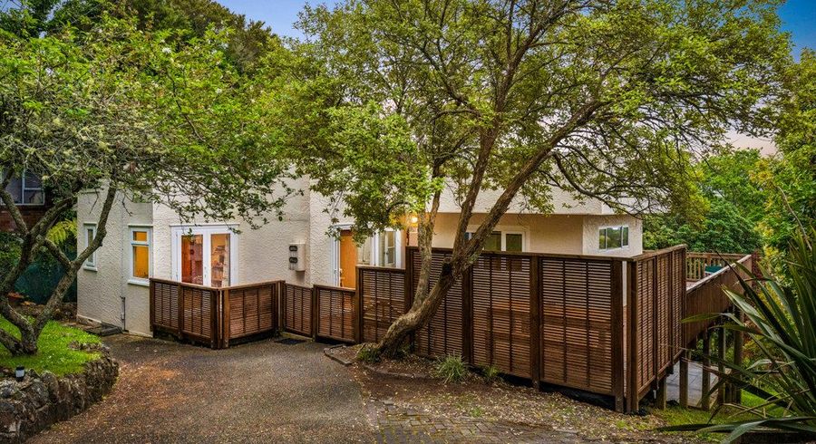  at 261 Titirangi Road, Titirangi, Waitakere City, Auckland