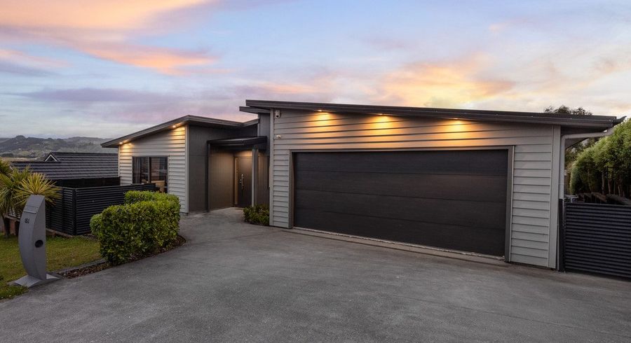  at 154 Endeavour Drive, Whitby, Porirua