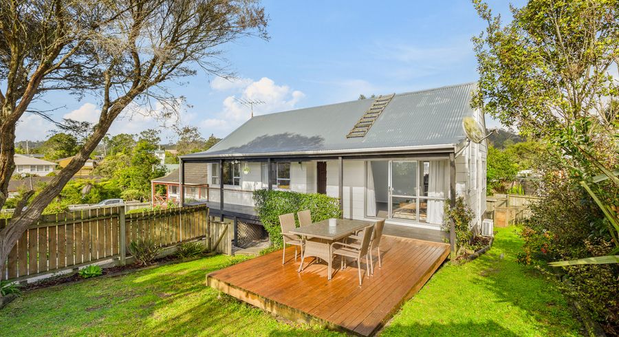  at 2/21 Kashmir Road, Glen Eden, Auckland
