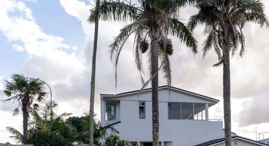  at 2 Ocean View Road, Milford, North Shore City, Auckland