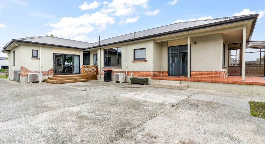  at 32 Mary Street, Winton, Winton