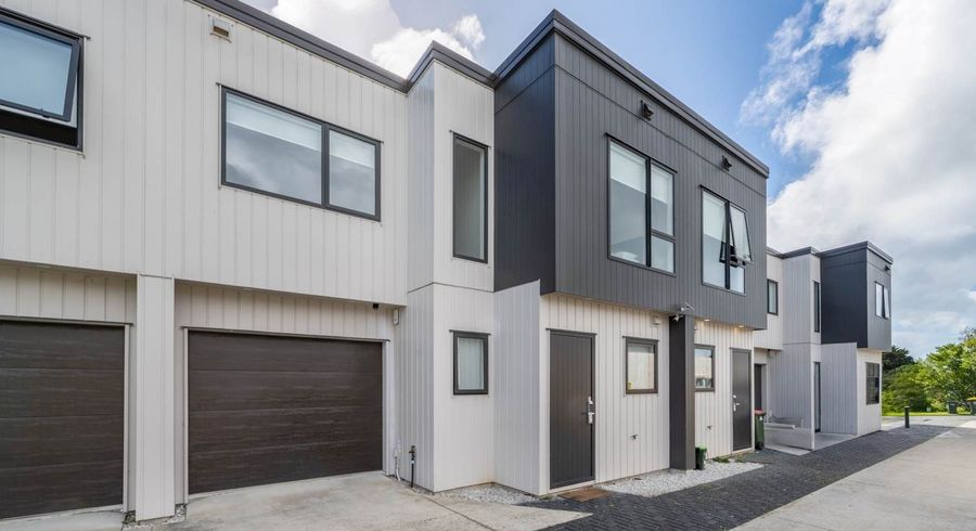  at 64B Union Road, Howick, Manukau City, Auckland