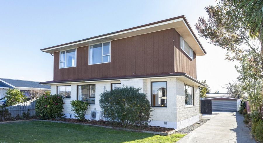  at 11 and 11A Eglinton Street, Avondale, Christchurch City, Canterbury