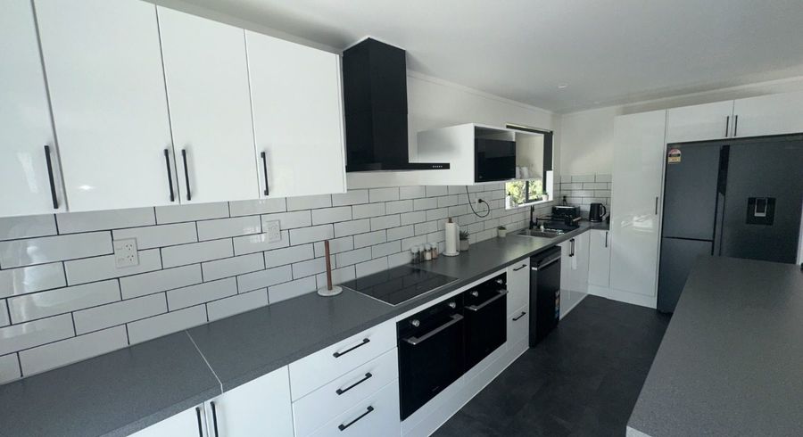  at 60 Wairau Road, Picton