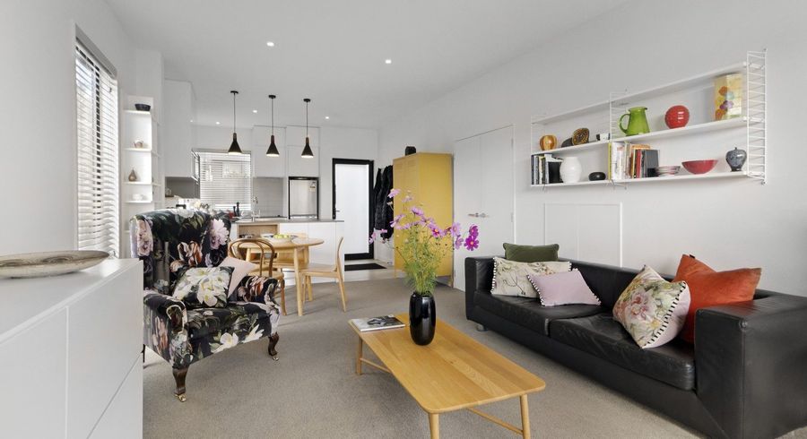  at 15/6 Oswald Crescent, Paparangi, Wellington, Wellington