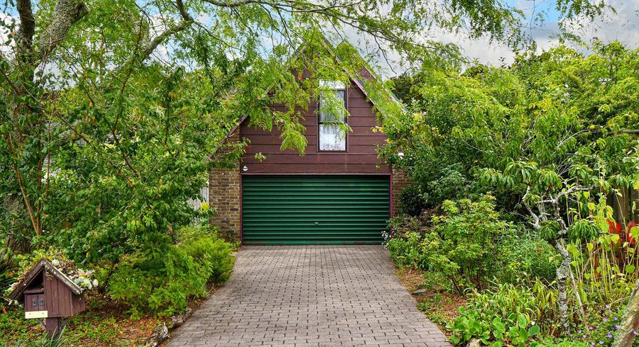  at 12 Lemonwood Place, The Gardens, Auckland