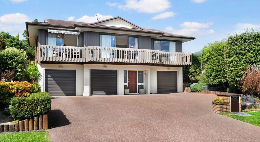  at 4 Essington Place, Half Moon Bay, Auckland